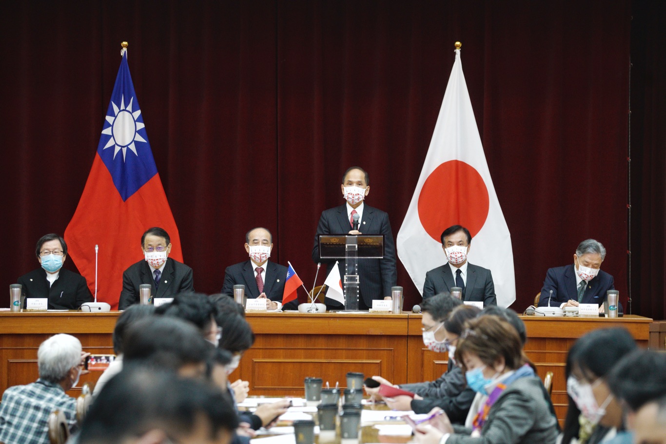 立法院長游錫堃、前院長王金平、蘇嘉全出席第10屆立法院台日交流聯誼會成立大會。 圖:張良一/攝 立法院長游錫堃、前院長王金平、蘇嘉全出席第10屆立法院台日交流聯誼會成立大會。 圖:張良一/攝