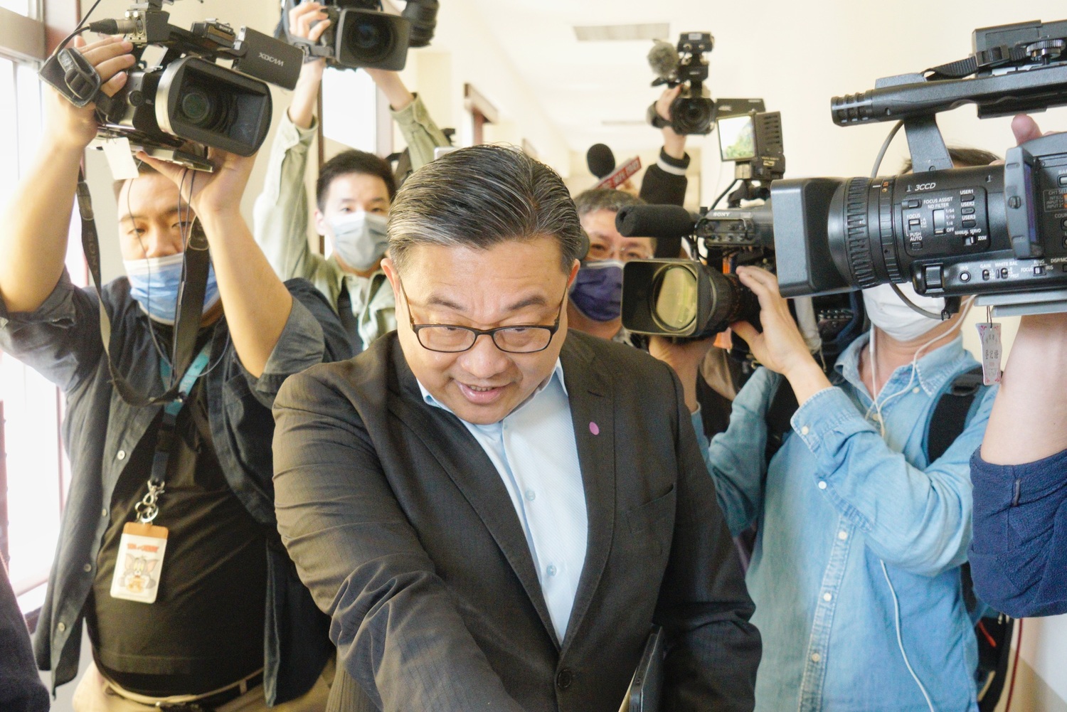 民進黨立委王定宇回應租屋風波。 圖:張良一/攝 民進黨立委王定宇回應租屋風波。 圖:張良一/攝
