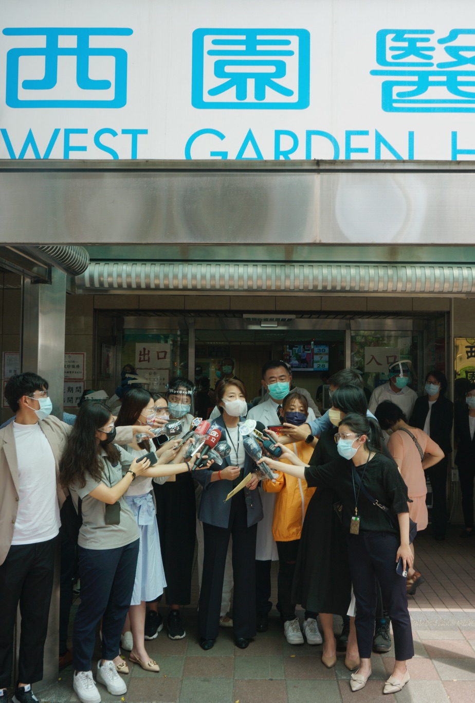 台北市副市長黃珊珊前往西園醫院了解疫苗施打情況。 圖:張良一 / 攝 台北市副市長黃珊珊前往西園醫院了解疫苗施打情況。 圖:張良一 / 攝