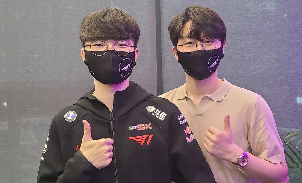 Daeny曾在T1執教時與Faker傳出不合。 圖:翻攝自T1推特 Daeny曾在T1執教時與Faker傳出不合。 圖:翻攝自T1推特