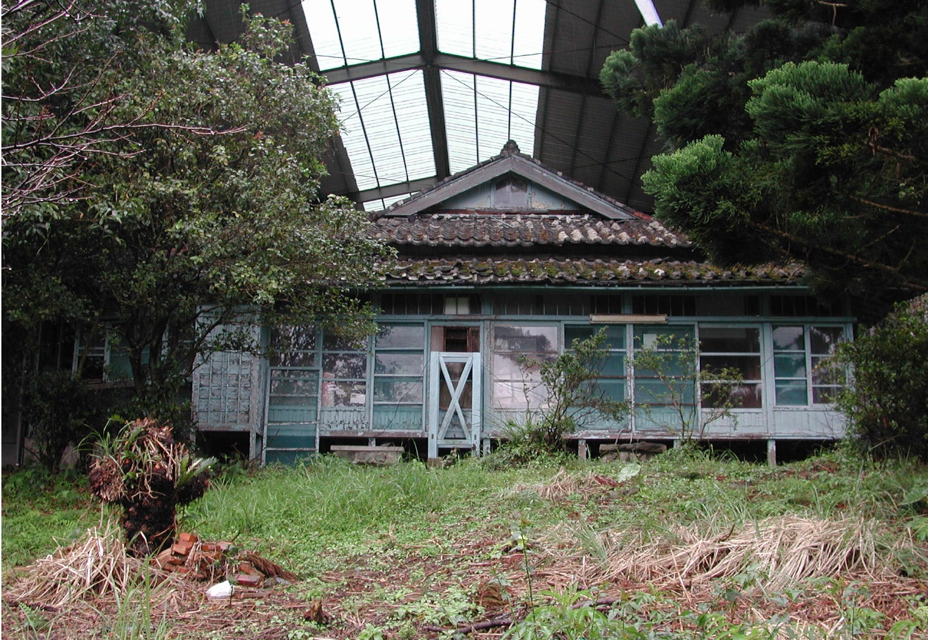 2002年,北市府委託北藝大建築系教授林會承檢測草山御賓館建築概況,當時日本家的樣貌。 圖:翻拍自北藝大建築系教授林會承報告書 2002年,北市府委託北藝大建築系教授林會承檢測草山御賓館建築概況,當時日本家的樣貌。 圖:翻拍自北藝大建築系教授林會承報告書