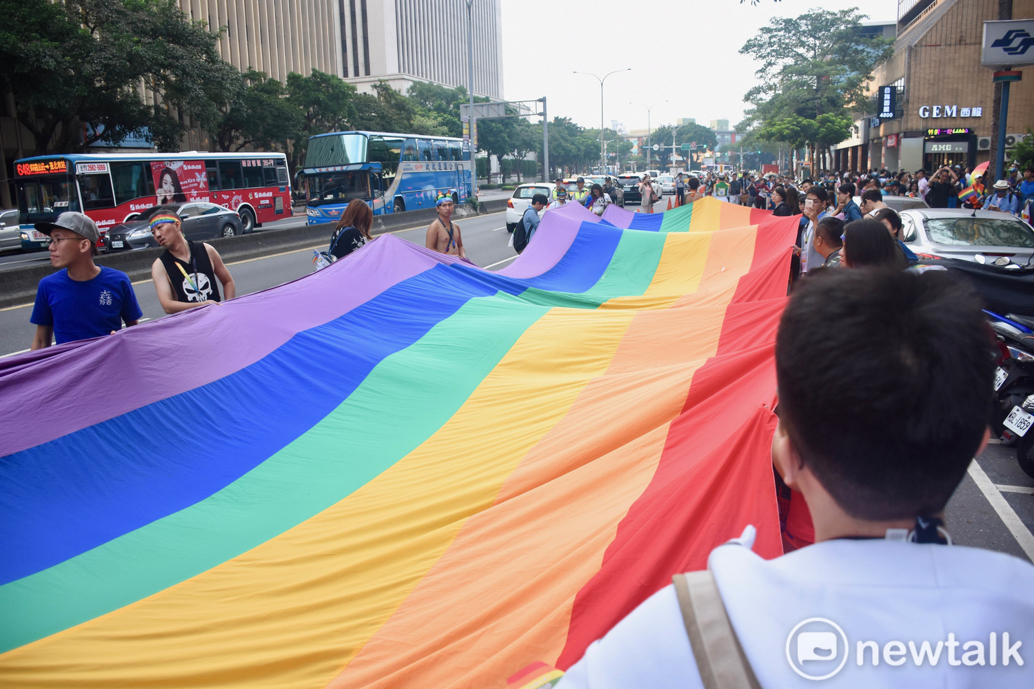 LGBTQ社群面臨政府及社會的漠視與打壓