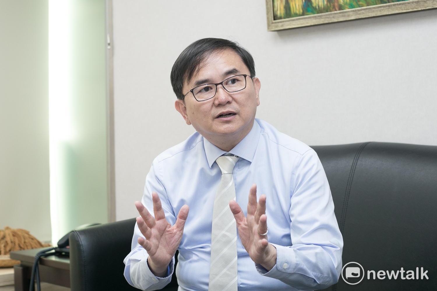 民進黨團幹事長劉櫂豪則說,譴責中方片面啟動M503,政府已做完全準備,協助台商、台生回台。 圖:李佳純/攝 民進黨團幹事長劉櫂豪則說,譴責中方片面啟動M503,政府已做完全準備,協助台商、台生回台。 圖:李佳純/攝