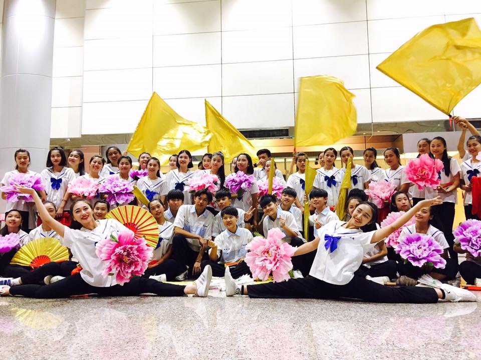 參與2017台中國際踩舞祭的東吳高職雖然不是專業舞蹈班出身,但卻是今年踩舞祭第一個報名的學校,讓觀旅局局長陳盛山大讚:「他們的表現真的很棒!」。 圖:翻攝自2017台中國際踩舞祭FB 參與2017台中國際踩舞祭的東吳高職雖然不是專業舞蹈班出身,但卻是今年踩舞祭第一個報名的學校,讓觀旅局局長陳盛山大讚:「他們的表現真的很棒!」。 圖:翻攝自2017台中國際踩舞祭FB
