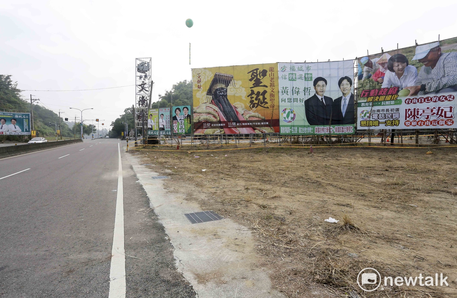 不是多一位市長候選人,是文衡聖帝啦。 圖 : 張大魯/攝 不是多一位市長候選人,是文衡聖帝啦。 圖 : 張大魯/攝