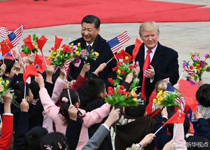 美國總統川普與中國國家主席習近平今天進行長時間會談。川普會議空檔現身表示,相信與習近平能合作解決「可能所有的」世界問題。 美國總統川普與中國國家主席習近平今天進行長時間會談。川普會議空檔現身表示,相信與習近平能合作解決「可能所有的」世界問題。