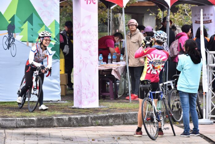 客委會近年來積極推動「浪漫臺三線計畫」,臺三線指的是從桃園、新竹、苗栗到台中,見證歷史、生活與文化的產業大道。客委會希望透過臺三線讓更多人了解台灣的歷史與客家文化。 圖 : 桃園市政府 / 提供 客委會近年來積極推動「浪漫臺三線計畫」,臺三線指的是從桃園、新竹、苗栗到台中,見證歷史、生活與文化的產業大道。客委會希望透過臺三線讓更多人了解台灣的歷史與客家文化。 圖 : 桃園市政府 / 提供
