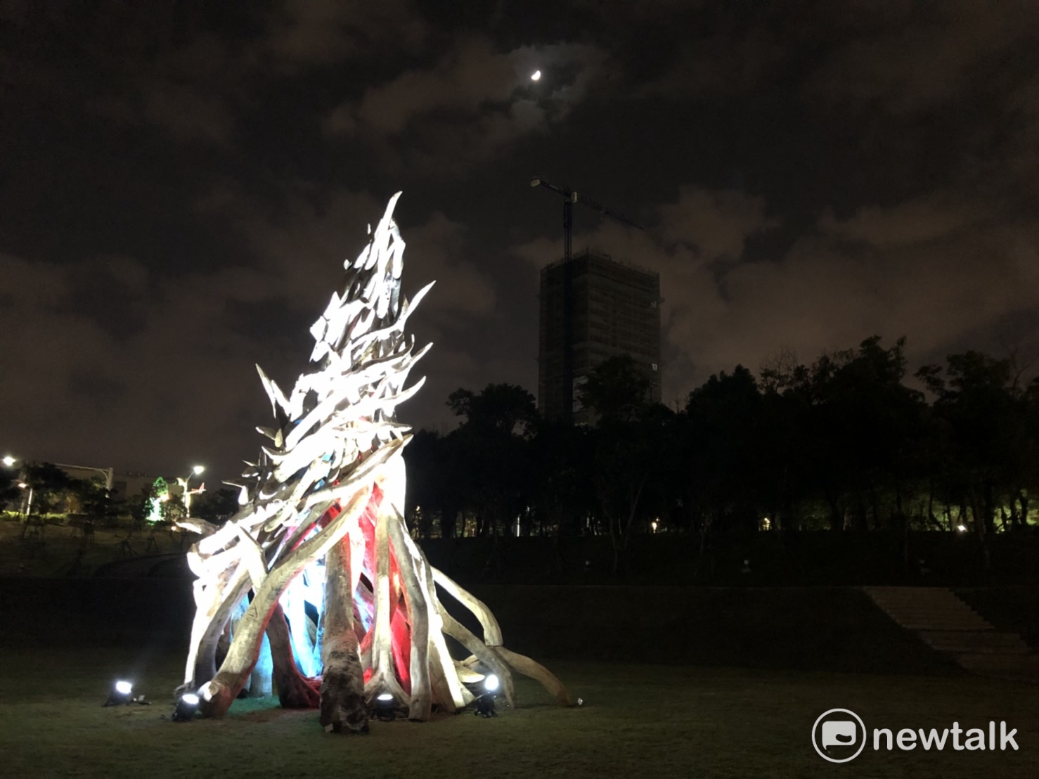 2017桃園國際漂流木藝術節,體驗漂流木藝術浪漫、魔幻美感,過了明天,要再等一年了。 2017桃園國際漂流木藝術節,體驗漂流木藝術浪漫、魔幻美感,過了明天,要再等一年了。