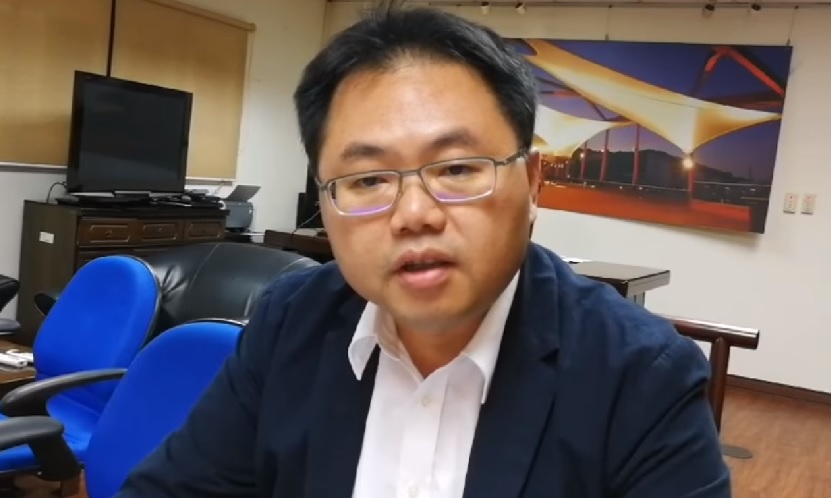 高市府今(14)日晚間證實,高雄市海洋局長王端仁向高雄市長陳菊提出辭呈並獲准。 高市府今(14)日晚間證實,高雄市海洋局長王端仁向高雄市長陳菊提出辭呈並獲准。