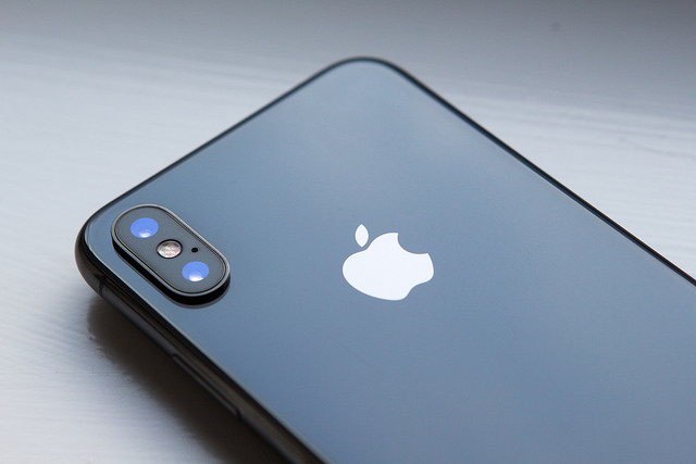 收購關鍵技術後,iPhone背面的相機突起可望消失。 收購關鍵技術後,iPhone背面的相機突起可望消失。