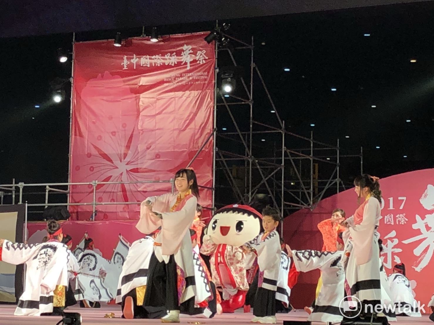 2017台中國際踩舞祭三重縣日本舞團的表演。 圖:陳奕/攝 2017台中國際踩舞祭三重縣日本舞團的表演。 圖:陳奕/攝