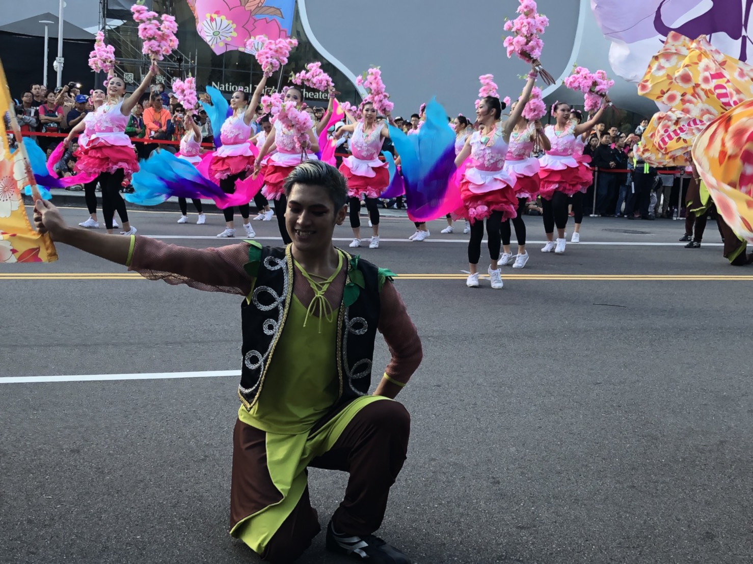 2017國際踩舞祭,台南應用科技大學《舞影隨形讚山櫻》。 圖:王鵬宇/攝 2017國際踩舞祭,台南應用科技大學《舞影隨形讚山櫻》。 圖:王鵬宇/攝