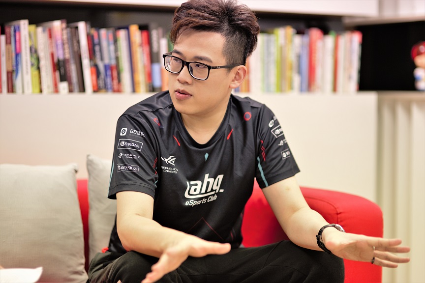 ahq的上路選手「Ziv」陳奕。 ahq的上路選手「Ziv」陳奕。