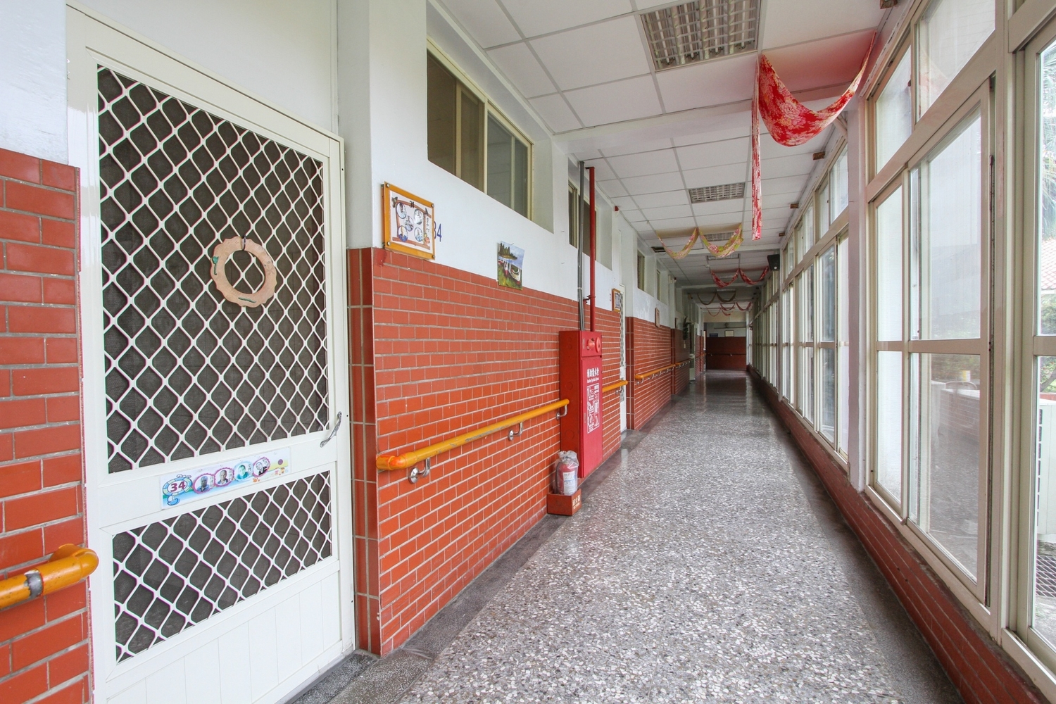 台中市仁愛之家是全市唯一公立辦的老人養護社群,過去與外界較為隔離,現在結合社區力量讓仁愛之家真正擁有家的功能與服務,未來更透過社區力量強化健康促進及活躍老化,讓長輩們在這邊快樂學習。 圖:台中市政府/提供 台中市仁愛之家是全市唯一公立辦的老人養護社群,過去與外界較為隔離,現在結合社區力量讓仁愛之家真正擁有家的功能與服務,未來更透過社區力量強化健康促進及活躍老化,讓長輩們在這邊快樂學習。 圖:台中市政府/提供