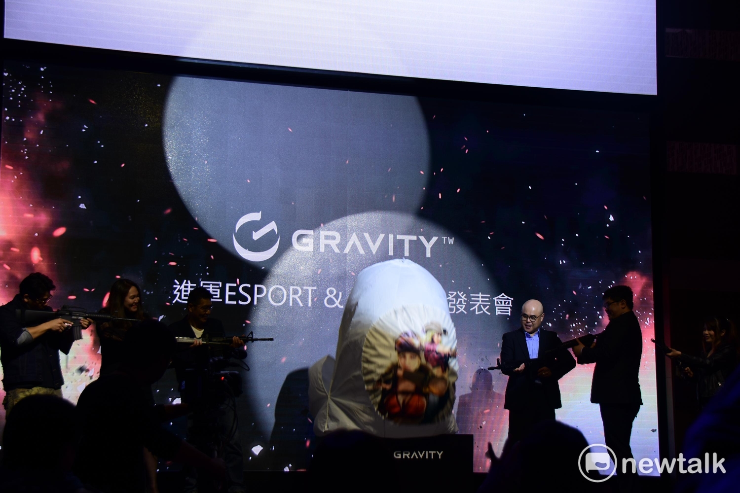 韓國遊戲廠商Gravity宣布跨足電競,力推《Point Blank零秒戰區》競技項目。 韓國遊戲廠商Gravity宣布跨足電競,力推《Point Blank零秒戰區》競技項目。