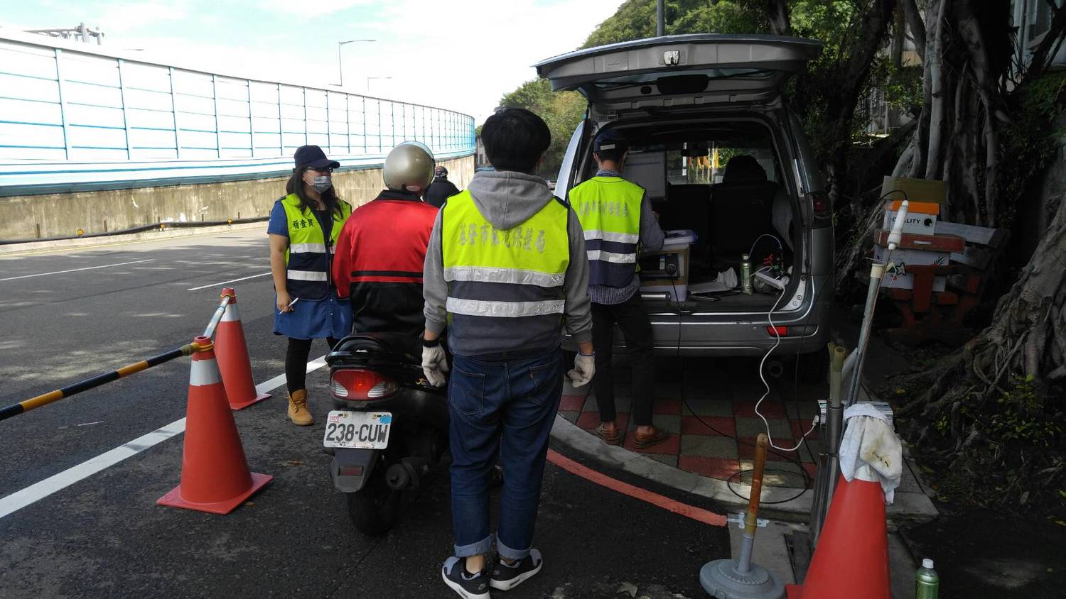 環保署及基隆市環保局規劃自109年起將停止補助汰換二行程機車,由106年開始採三年遞減補助金額,請車主務必把握今年報廢的高額補助機會。 環保署及基隆市環保局規劃自109年起將停止補助汰換二行程機車,由106年開始採三年遞減補助金額,請車主務必把握今年報廢的高額補助機會。