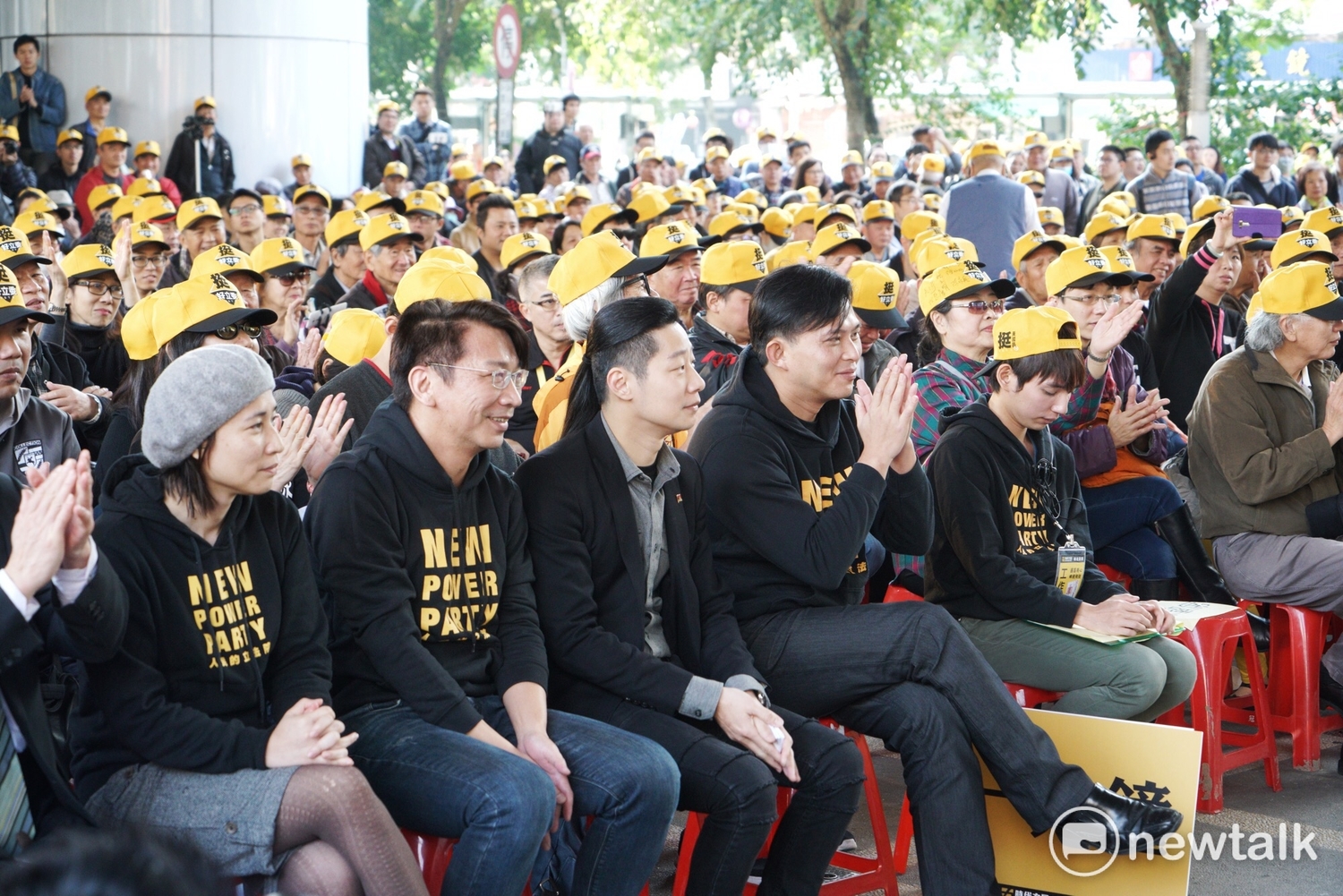 時代力量立委高潞以用(左起)、徐永明、林昶佐、黃國昌。 圖:張良一 / 攝 時代力量立委高潞以用(左起)、徐永明、林昶佐、黃國昌。 圖:張良一 / 攝