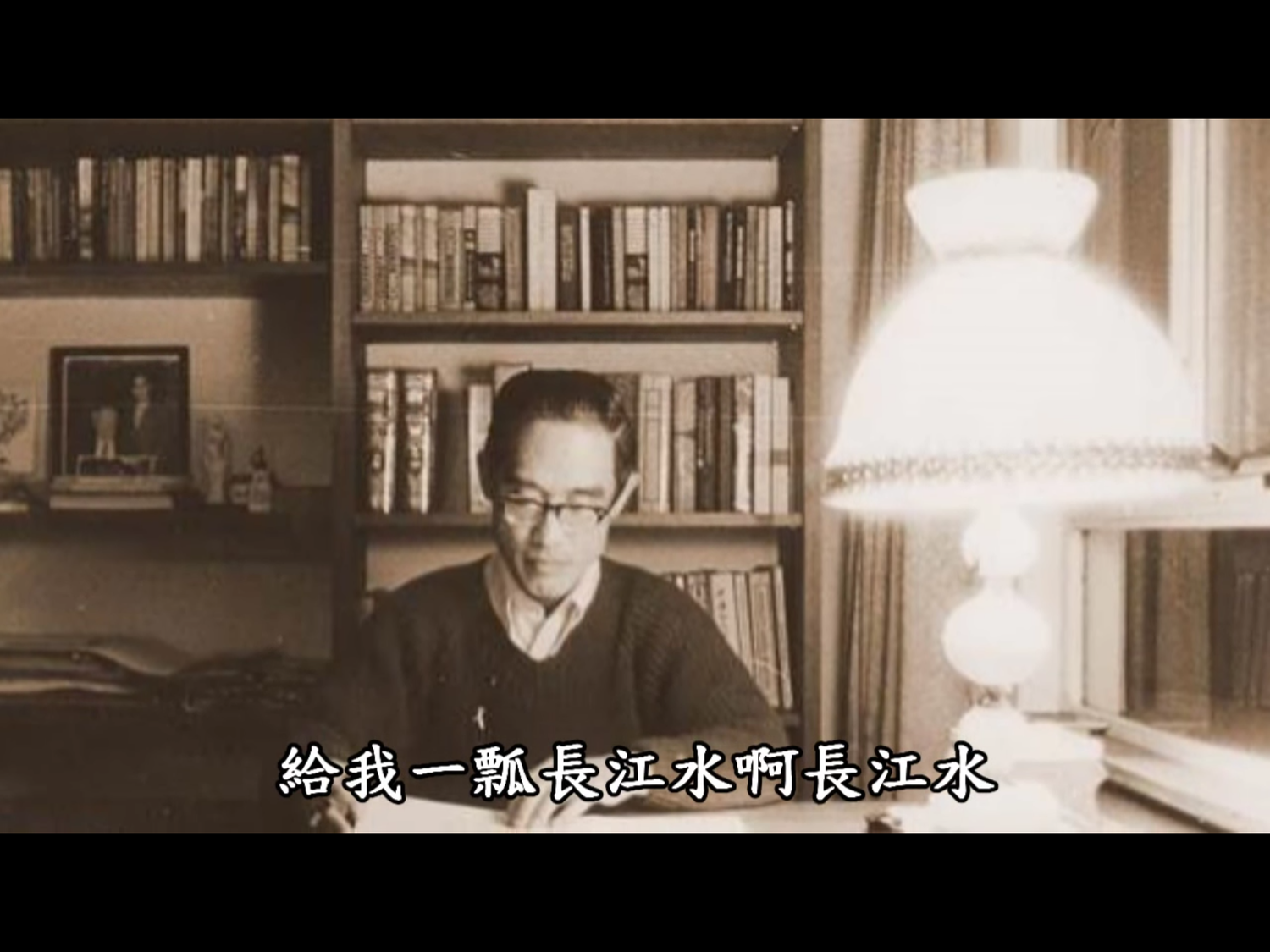 從媒體及網民反應來看,余光中詩作《鄉愁》被提及頻次最高。 從媒體及網民反應來看,余光中詩作《鄉愁》被提及頻次最高。