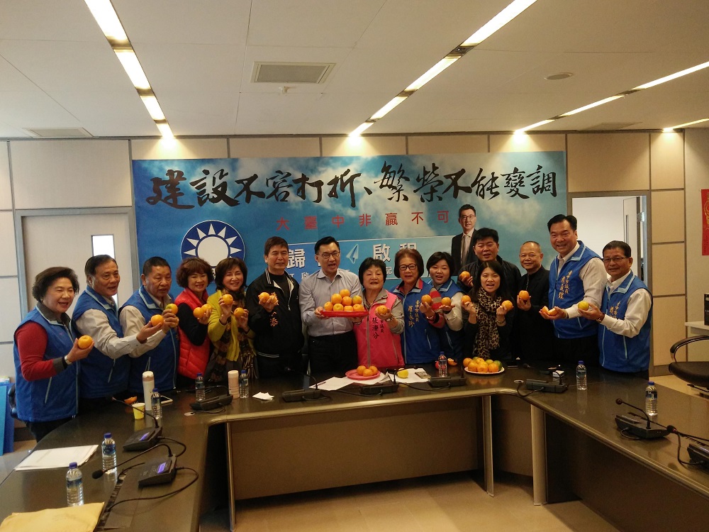 江啟臣發表宣傳短片,國民黨議員相挺。 唐復年/攝 江啟臣發表宣傳短片,國民黨議員相挺。 唐復年/攝