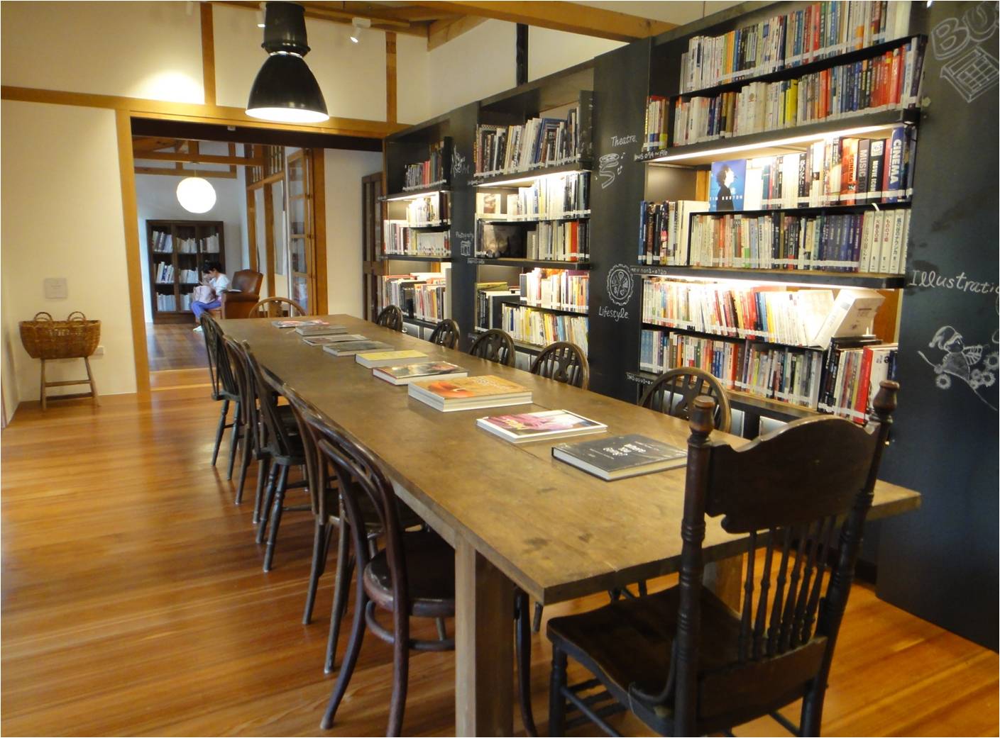 幸町日式宿舍修復後,結合檜木香打造成美麗的公益圖書館 圖:台北市文化局/提供 幸町日式宿舍修復後,結合檜木香打造成美麗的公益圖書館 圖:台北市文化局/提供