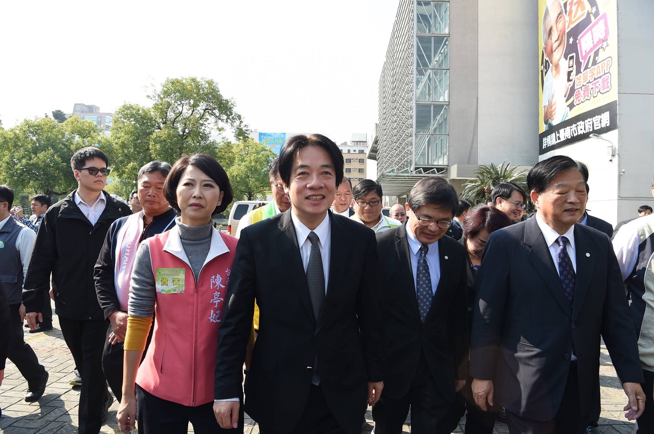 行政院長賴清德今(22)天下午返回台南新營參加「台南新農人百萬授證暨成果發表」活動。 圖:行政院/提供 行政院長賴清德今(22)天下午返回台南新營參加「台南新農人百萬授證暨成果發表」活動。 圖:行政院/提供
