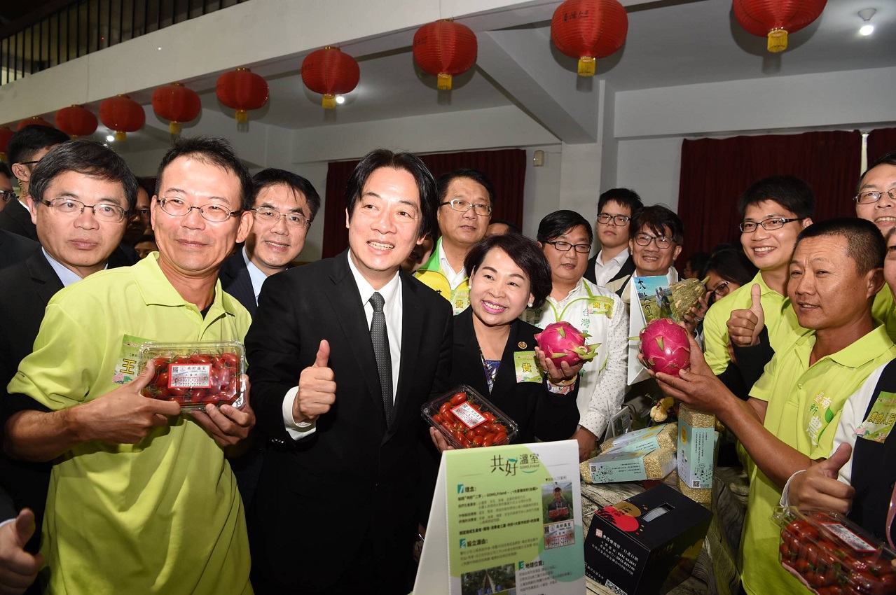 行政院長賴清德在活動致詞開頭似乎意有所指地說:「回台南很高興,不只天氣溫暖、市民熱情,民主活力也很夠。」 圖:行政院/提供 行政院長賴清德在活動致詞開頭似乎意有所指地說:「回台南很高興,不只天氣溫暖、市民熱情,民主活力也很夠。」 圖:行政院/提供