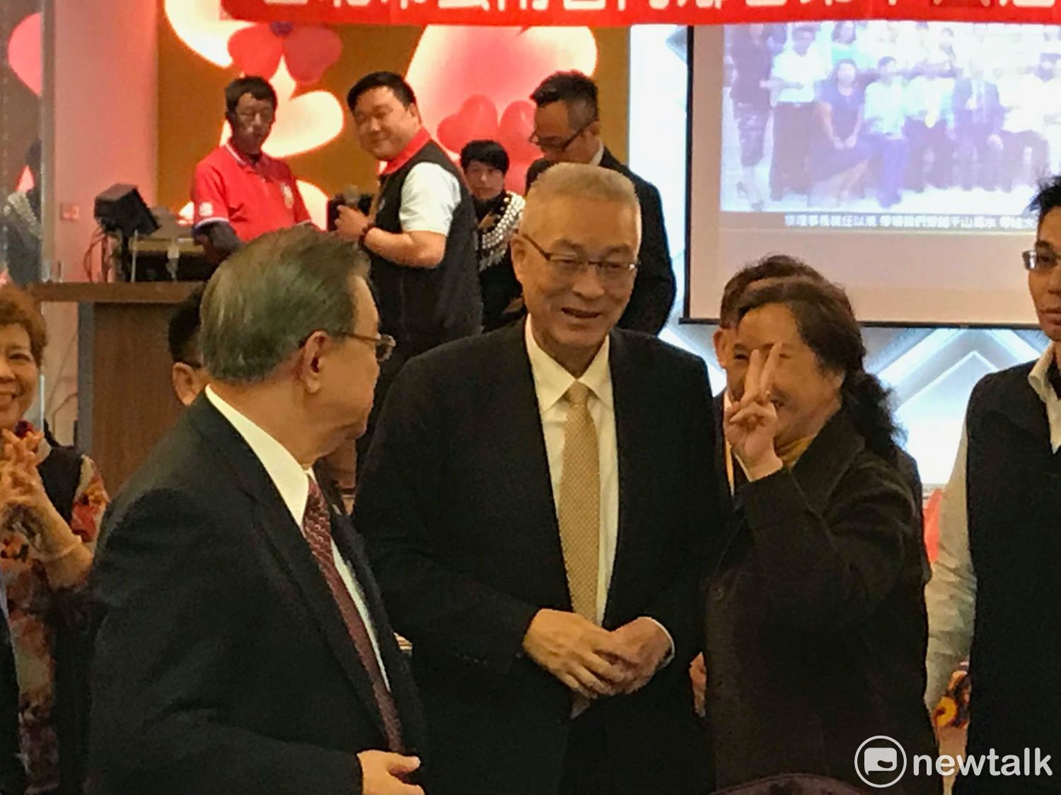 國民黨主席吳敦義今日出席台北市雲南省同鄉會舉辦「雲南護國起義與行憲紀念暨會員大會」。 國民黨主席吳敦義今日出席台北市雲南省同鄉會舉辦「雲南護國起義與行憲紀念暨會員大會」。