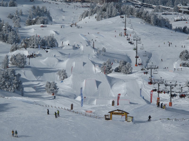 法國度假勝地尚魯斯滑雪度假村正逢滑雪旺季,24日傳出纜車故障,幸無人傷亡。 圖:翻攝尚魯斯滑雪度假村 法國度假勝地尚魯斯滑雪度假村正逢滑雪旺季,24日傳出纜車故障,幸無人傷亡。 圖:翻攝尚魯斯滑雪度假村