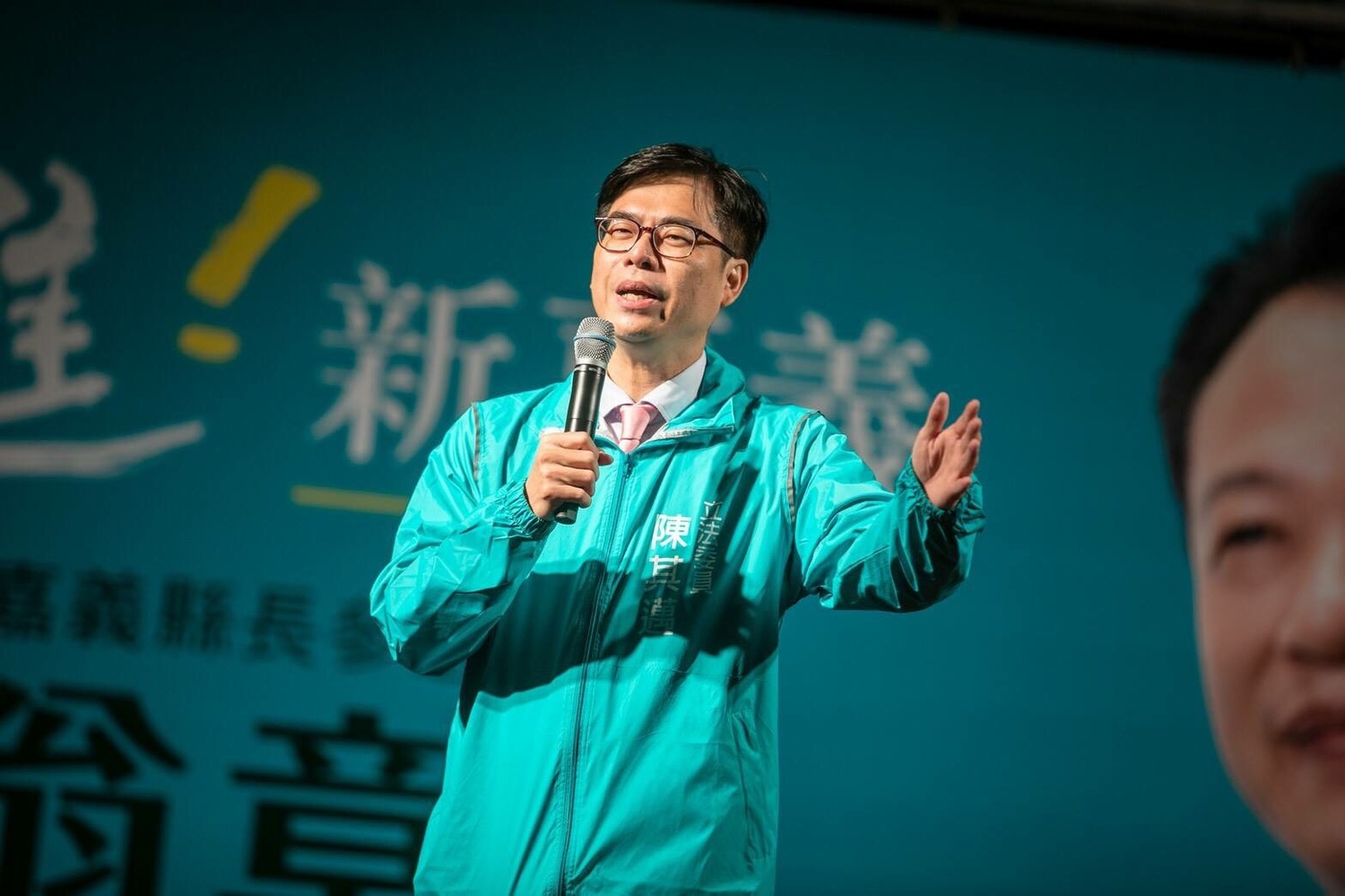 立委陳其邁今(29)日表示,支持賴清德所提的行政區重劃政策,盼改變現有的區域失衡狀況,將南台灣的高雄改造成經濟首都,並作為新南向的基地。 立委陳其邁今(29)日表示,支持賴清德所提的行政區重劃政策,盼改變現有的區域失衡狀況,將南台灣的高雄改造成經濟首都,並作為新南向的基地。