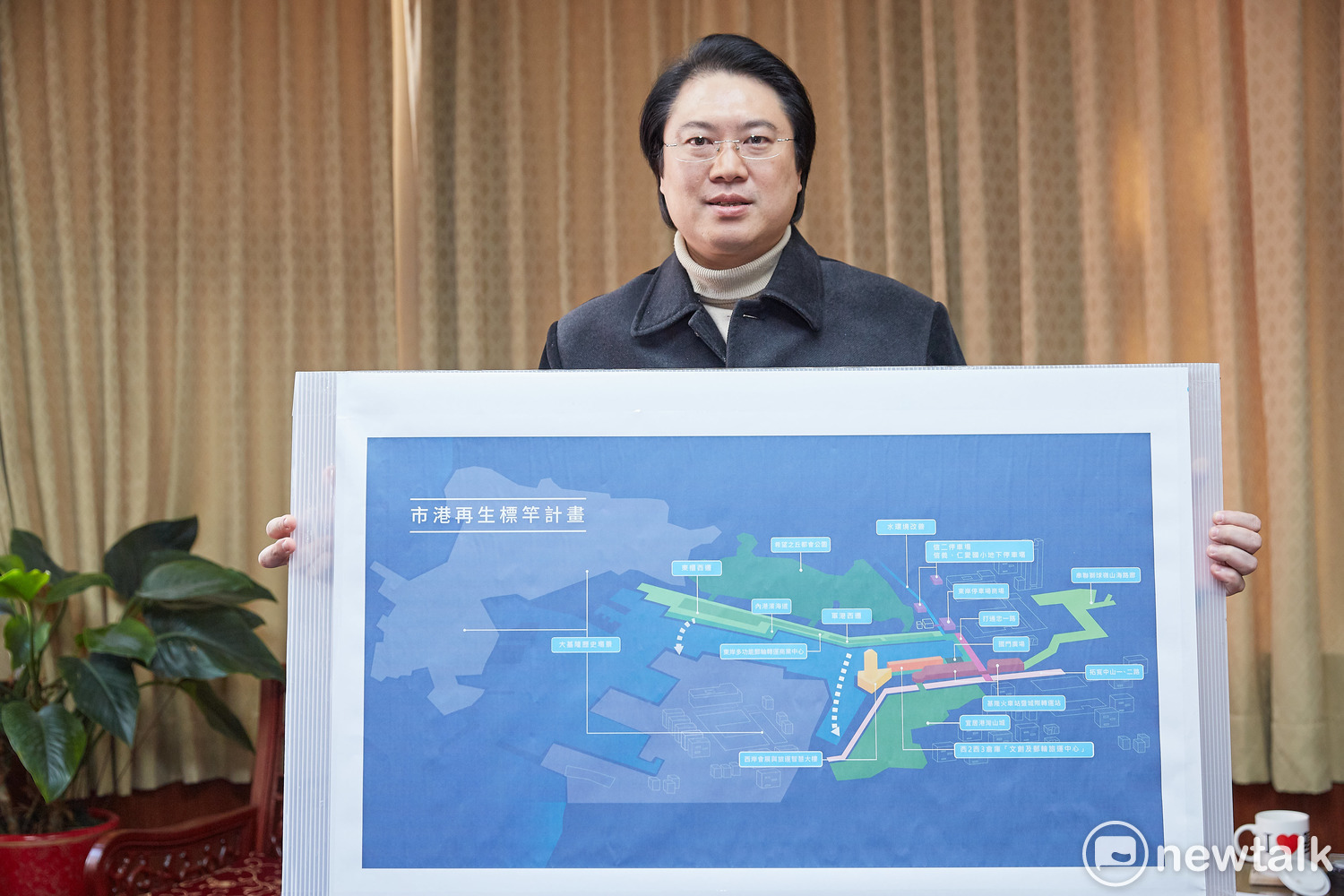 林右昌談論「市港再生標竿計畫」。 圖:李佳純 / 攝 林右昌談論「市港再生標竿計畫」。 圖:李佳純 / 攝