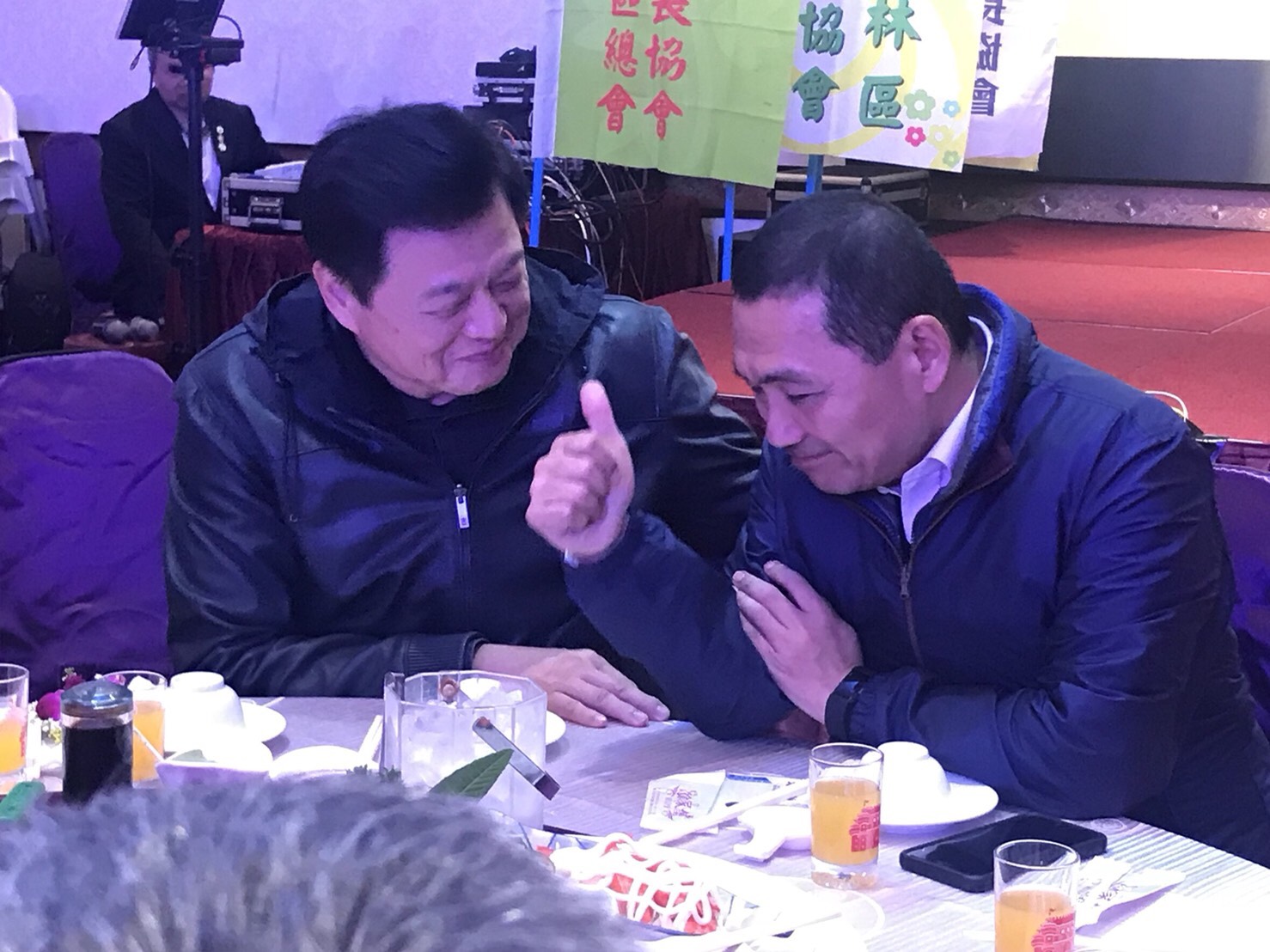 周錫瑋也提到,昨晚與侯友宜「大家談得很開心」,彼此在未來的選舉上面互相鼓勵,也希望能一團和氣,才能為以後的合作打下基礎,國民黨應該鼓勵有能力的人出來參選。 圖:周錫瑋辦公室提供 周錫瑋也提到,昨晚與侯友宜「大家談得很開心」,彼此在未來的選舉上面互相鼓勵,也希望能一團和氣,才能為以後的合作打下基礎,國民黨應該鼓勵有能力的人出來參選。 圖:周錫瑋辦公室提供