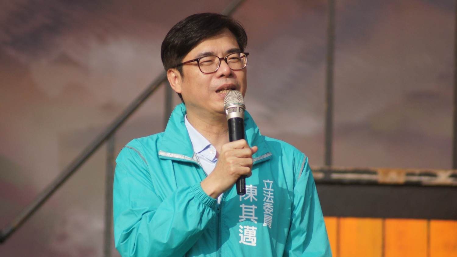 陳其邁提到,將高雄打造為以「智慧網絡生活圈」、「智慧產業」、「智慧雙港」為首之六大產業生活圈,透過八大創新經濟策略,蛻變為智慧城市。資料照片。 陳其邁提到,將高雄打造為以「智慧網絡生活圈」、「智慧產業」、「智慧雙港」為首之六大產業生活圈,透過八大創新經濟策略,蛻變為智慧城市。資料照片。
