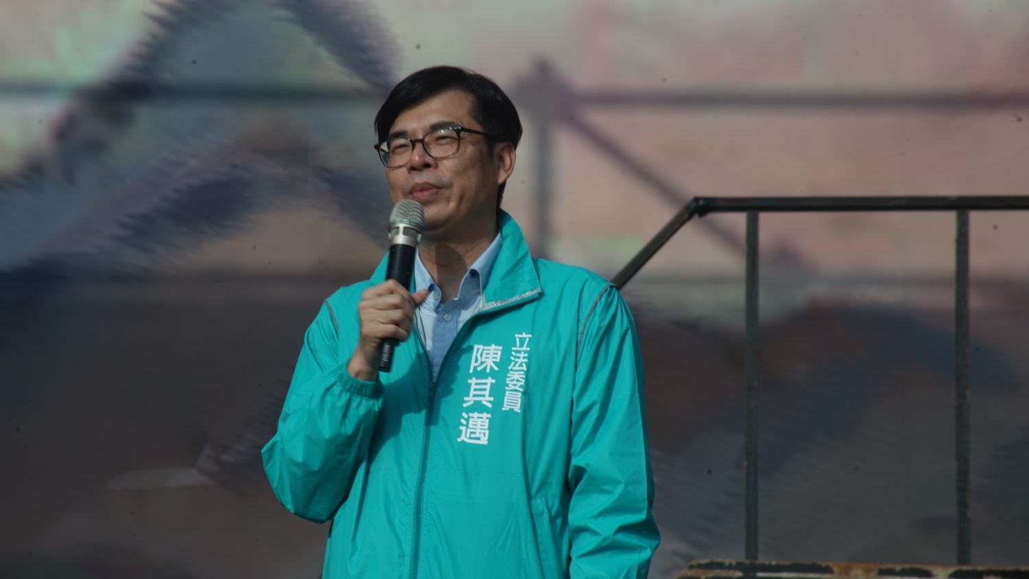 陳其邁表示,旗山香蕉應重返榮耀,將香蕉農業推展為國家隊的競爭力產業。 陳其邁表示,旗山香蕉應重返榮耀,將香蕉農業推展為國家隊的競爭力產業。