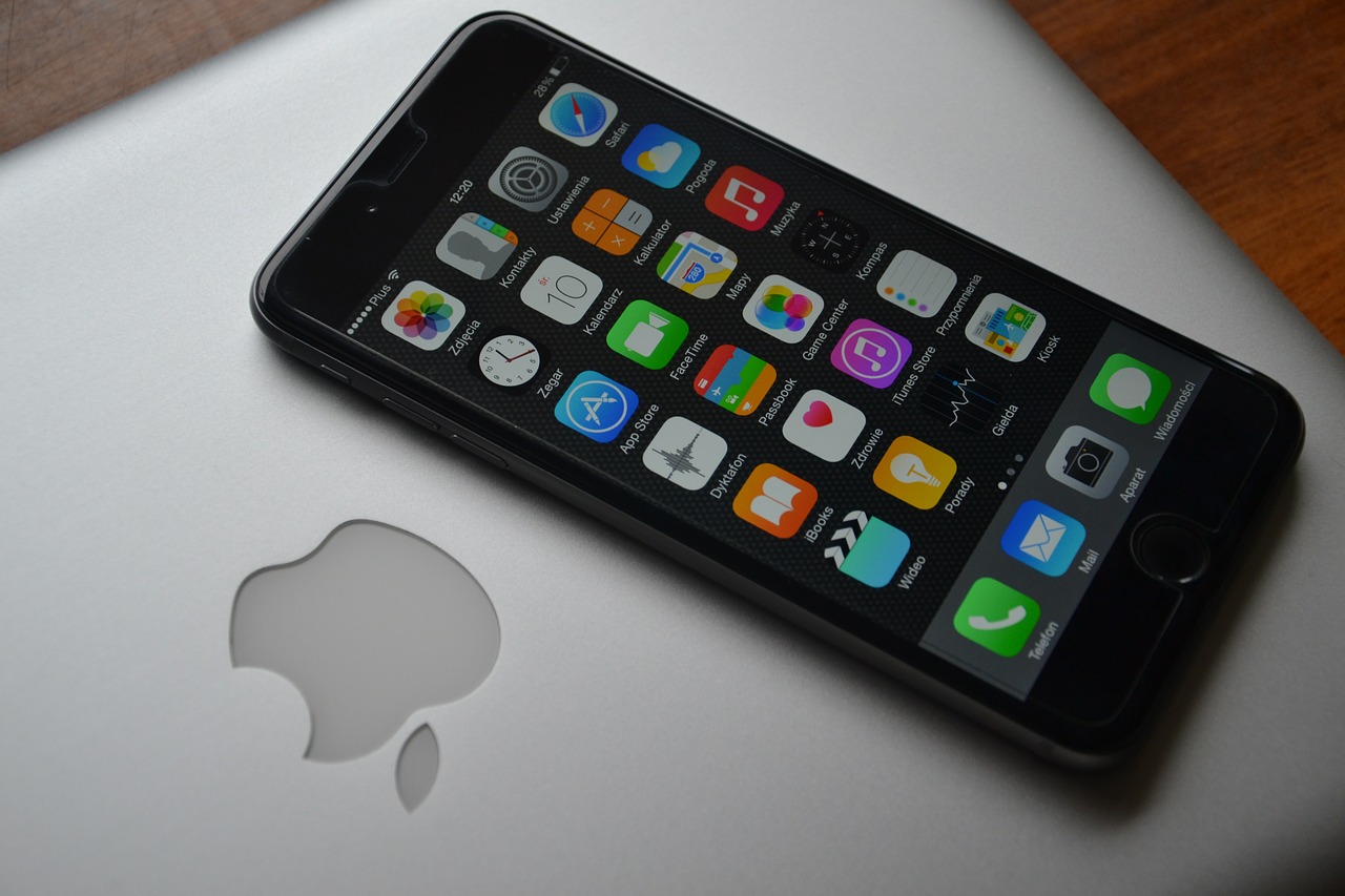 蘋果自去年更新iOS 11後,頻頻出狀況,直至2018年1月更新了iOS 11.2.5之後,才有較好的品質。 蘋果自去年更新iOS 11後,頻頻出狀況,直至2018年1月更新了iOS 11.2.5之後,才有較好的品質。