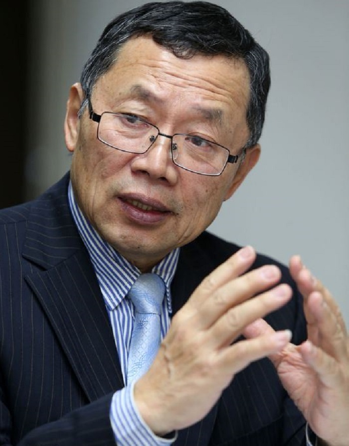 台灣自來水公司董事長郭俊銘表示,已承諾今年不漲水價,明年則可能考慮增加收費級距。 台灣自來水公司董事長郭俊銘表示,已承諾今年不漲水價,明年則可能考慮增加收費級距。