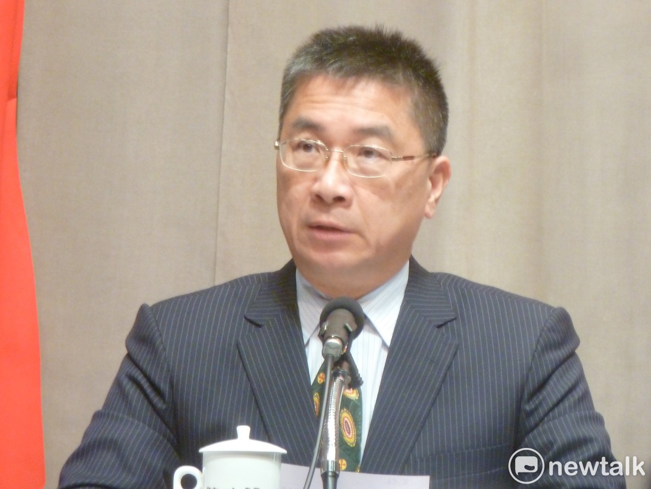 勞動部次長施克和今(11)天強調,「加班換補休」的選擇權在勞方,違法企業主最高可裁罰百萬元。 勞動部次長施克和今(11)天強調,「加班換補休」的選擇權在勞方,違法企業主最高可裁罰百萬元。