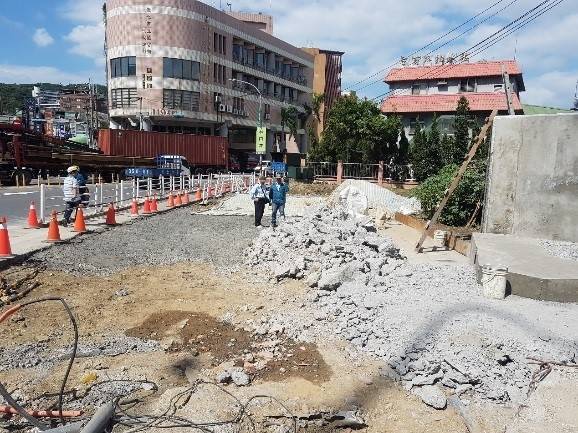新北市中興路與工商路和新五路口施工中情況。 圖:新北市政府/提供 新北市中興路與工商路和新五路口施工中情況。 圖:新北市政府/提供