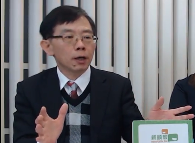 環保署監資處處長張順欽在接受新頭殼直播專訪說明揚塵現象成因。 環保署監資處處長張順欽在接受新頭殼直播專訪說明揚塵現象成因。
