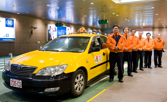農曆新年將至,台北市交通局公共運輸處今天表示,為體恤計程車運將辛勞,2月11日至20日止,每趟將加收新台幣20元運價。 農曆新年將至,台北市交通局公共運輸處今天表示,為體恤計程車運將辛勞,2月11日至20日止,每趟將加收新台幣20元運價。