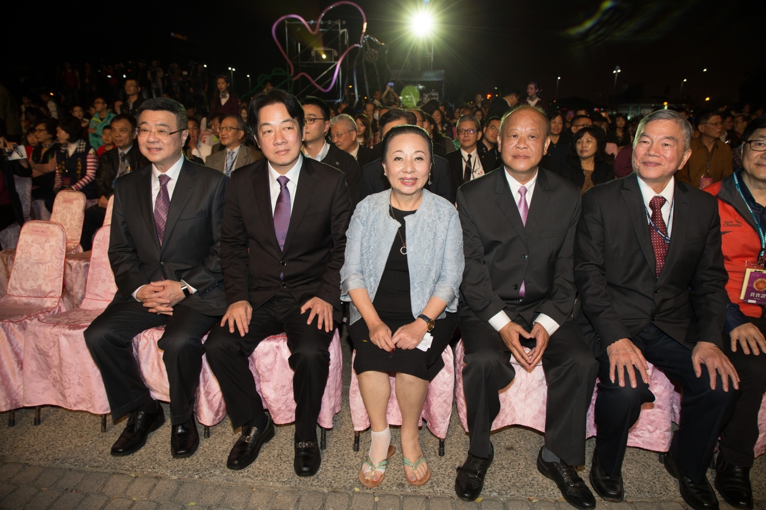 行政院長賴清德與嘉義縣長張花冠一同參加台灣燈會開幕儀式。 圖 : 嘉義縣政府/ 提供 行政院長賴清德與嘉義縣長張花冠一同參加台灣燈會開幕儀式。 圖 : 嘉義縣政府/ 提供