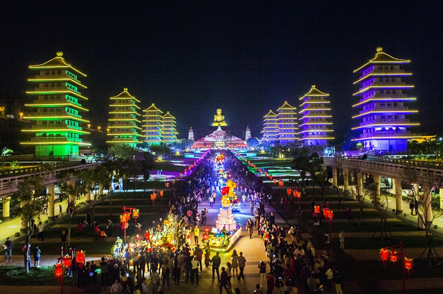 佛陀紀念館於春節期間,舉辦提燈大會。 圖:人間社/提供 佛陀紀念館於春節期間,舉辦提燈大會。 圖:人間社/提供