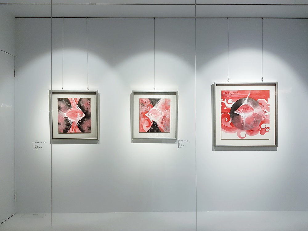 《游來遊去 莊連東彩墨個展》,展出畫作中不少是以「魚」為主題。 圖:中友百貨/提供 《游來遊去 莊連東彩墨個展》,展出畫作中不少是以「魚」為主題。 圖:中友百貨/提供