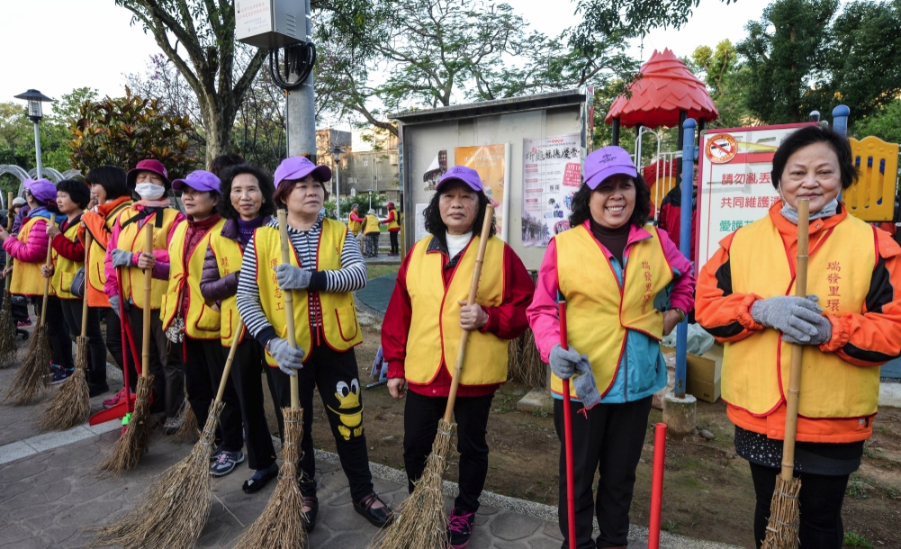 每月第二週的週六為「桃園市環境清潔日」。 每月第二週的週六為「桃園市環境清潔日」。