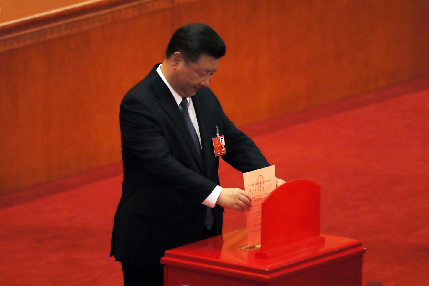 下星期,習近平當選新一任國家主席後,加上原本的中共中央總書記、中央軍委主席「三位一體」,不僅都可做好做滿,更能無限延伸任期,活得越久,做得越久。 下星期,習近平當選新一任國家主席後,加上原本的中共中央總書記、中央軍委主席「三位一體」,不僅都可做好做滿,更能無限延伸任期,活得越久,做得越久。