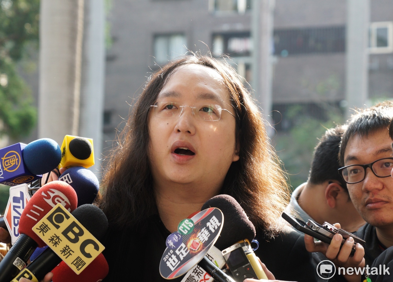 政委唐鳳13日說明「出席梵蒂岡宗座科學院研討會介紹台灣數位民主」。 政委唐鳳13日說明「出席梵蒂岡宗座科學院研討會介紹台灣數位民主」。