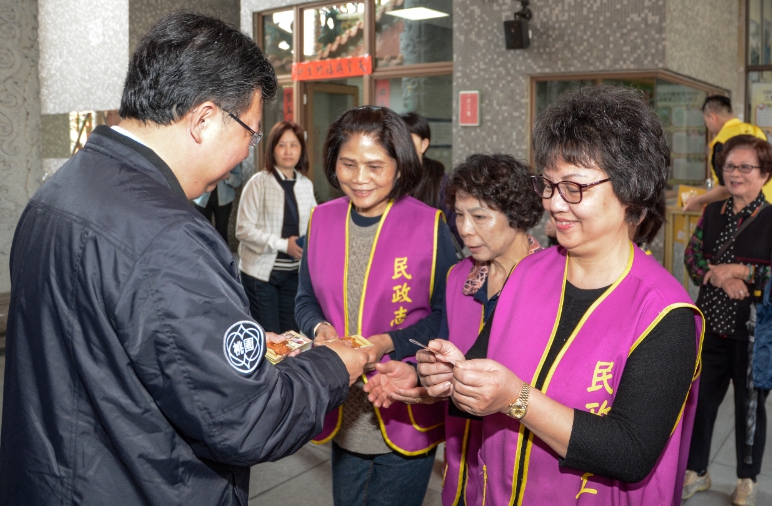 桃園市長鄭文燦表示,在他上任後,讓土地公文化館的規劃更加完整,包括歷史、文化與工藝等。 圖:桃園市政府/提供 桃園市長鄭文燦表示,在他上任後,讓土地公文化館的規劃更加完整,包括歷史、文化與工藝等。 圖:桃園市政府/提供