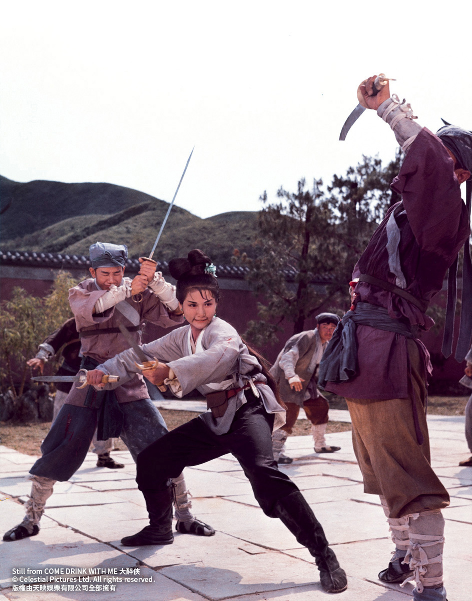 胡金銓導演《大醉俠》,眾多精心設計的武打場面,以及片中「金燕子」鄭佩佩建立的武俠影后形象,完美呈現胡氏為後輩所盛讚的「客棧」美學。 圖:高市電影館/提供 胡金銓導演《大醉俠》,眾多精心設計的武打場面,以及片中「金燕子」鄭佩佩建立的武俠影后形象,完美呈現胡氏為後輩所盛讚的「客棧」美學。 圖:高市電影館/提供