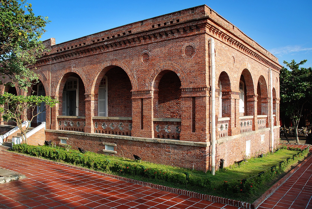 打狗英國領事館官邸(前清打狗英國領事館),於1879年完工啟用,係英國駐打狗領事居住及接待賓客場所。 圖:文化部/提供 打狗英國領事館官邸(前清打狗英國領事館),於1879年完工啟用,係英國駐打狗領事居住及接待賓客場所。 圖:文化部/提供