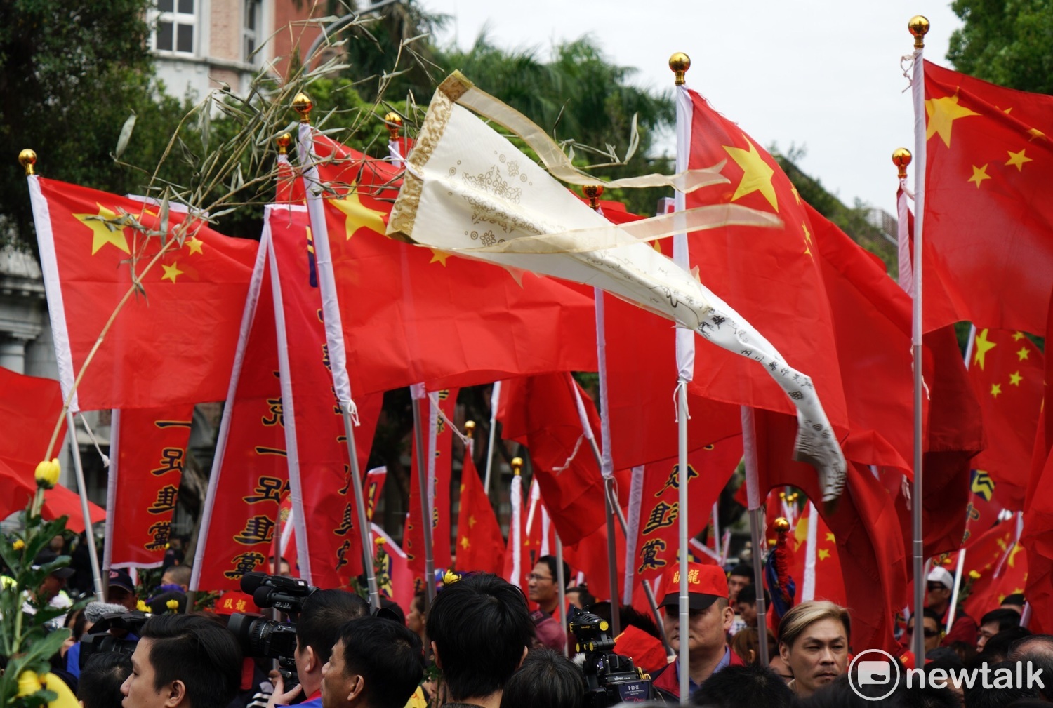 統促黨成員今天現身繆德生追思會。 圖:張良一/攝 統促黨成員今天現身繆德生追思會。 圖:張良一/攝