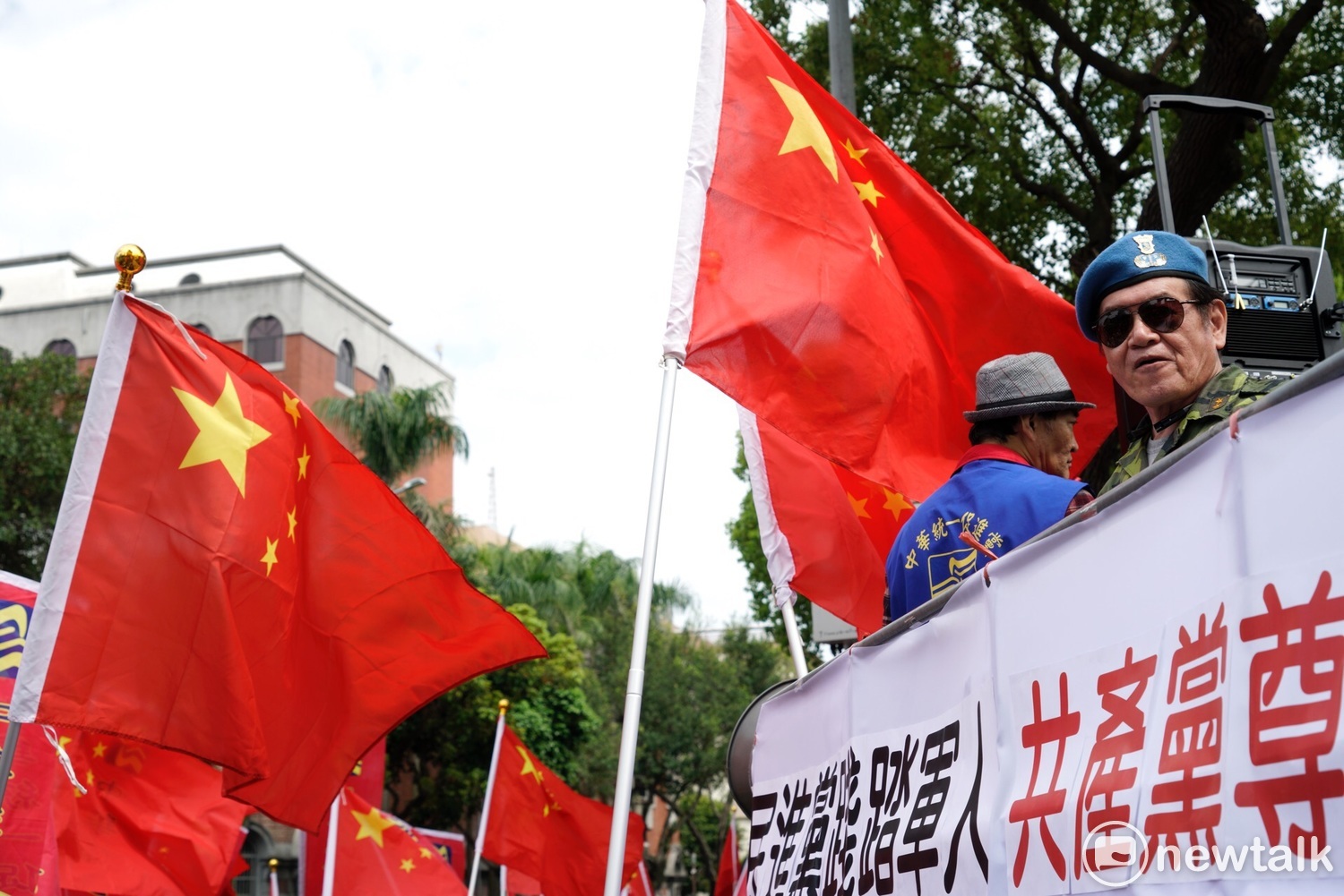 統促黨成員今天現身繆德生追思會。 圖:張良一/攝 統促黨成員今天現身繆德生追思會。 圖:張良一/攝